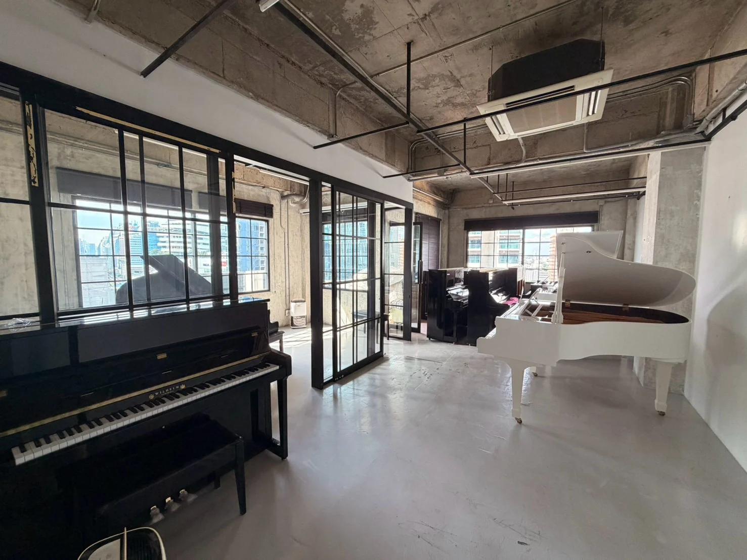 Office Space for Rent, Khlong Toei, Sukhumvit Road, 84.9 SQM, High Floor | OF-3904