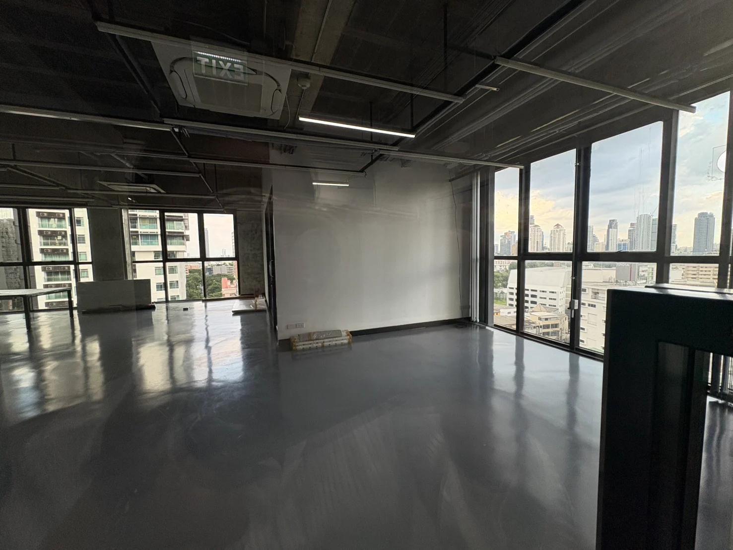 Office Space for Rent Sukhumvit Road, Khlong Toei, Bangkok, 173 SQM, High Floor, BTS Prom Pong, OF-3905