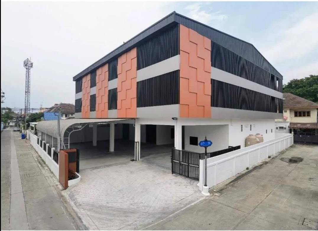 Bangkok Home Office & Warehouse for Rent |Bearing Road | | 1,728 SQM | 3-Storey Building with Elevator & Parking | HO-3878